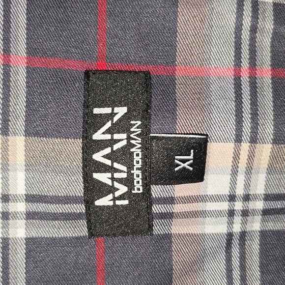 Boohoo Man Red Blue And White Plaid Men Size XL - Picture 2 of 11